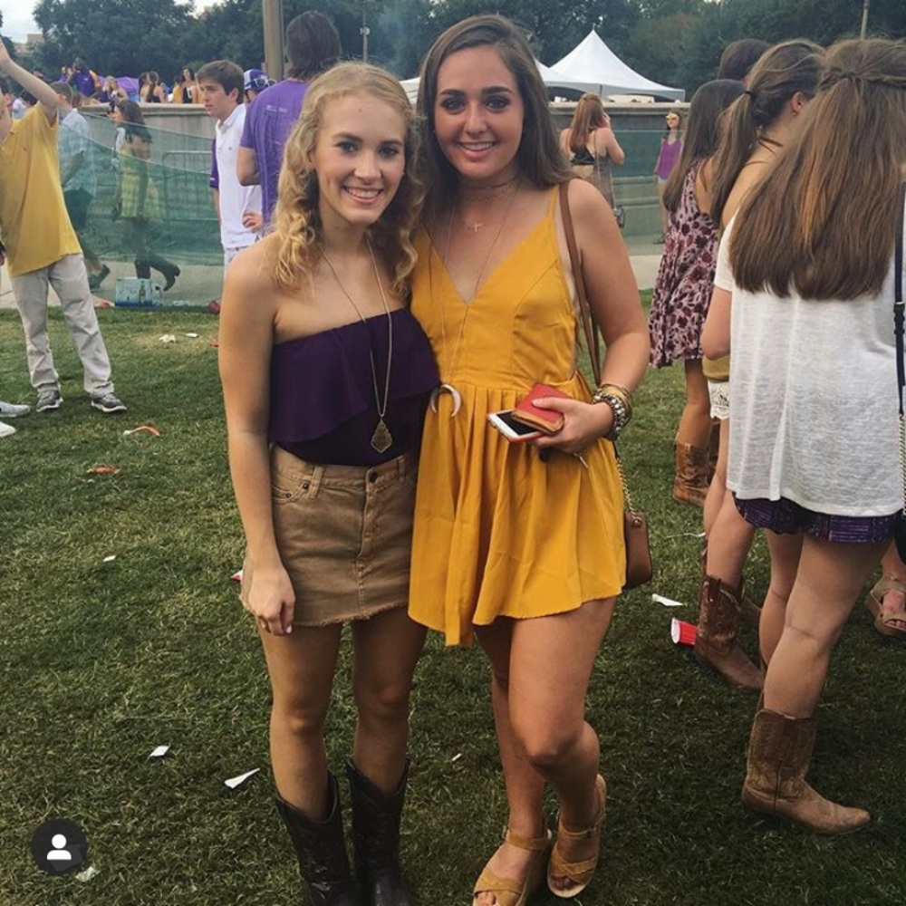 Strapless purple ruffle shirt